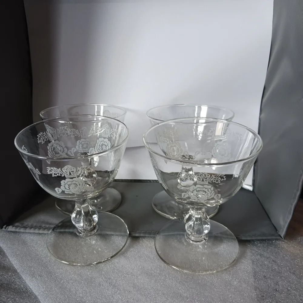 -Homer laughlin china glassware set of 4